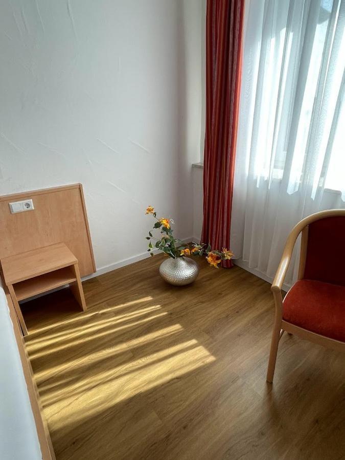 Zum Schwanen Garni Hotel Buggingen Екстериор снимка