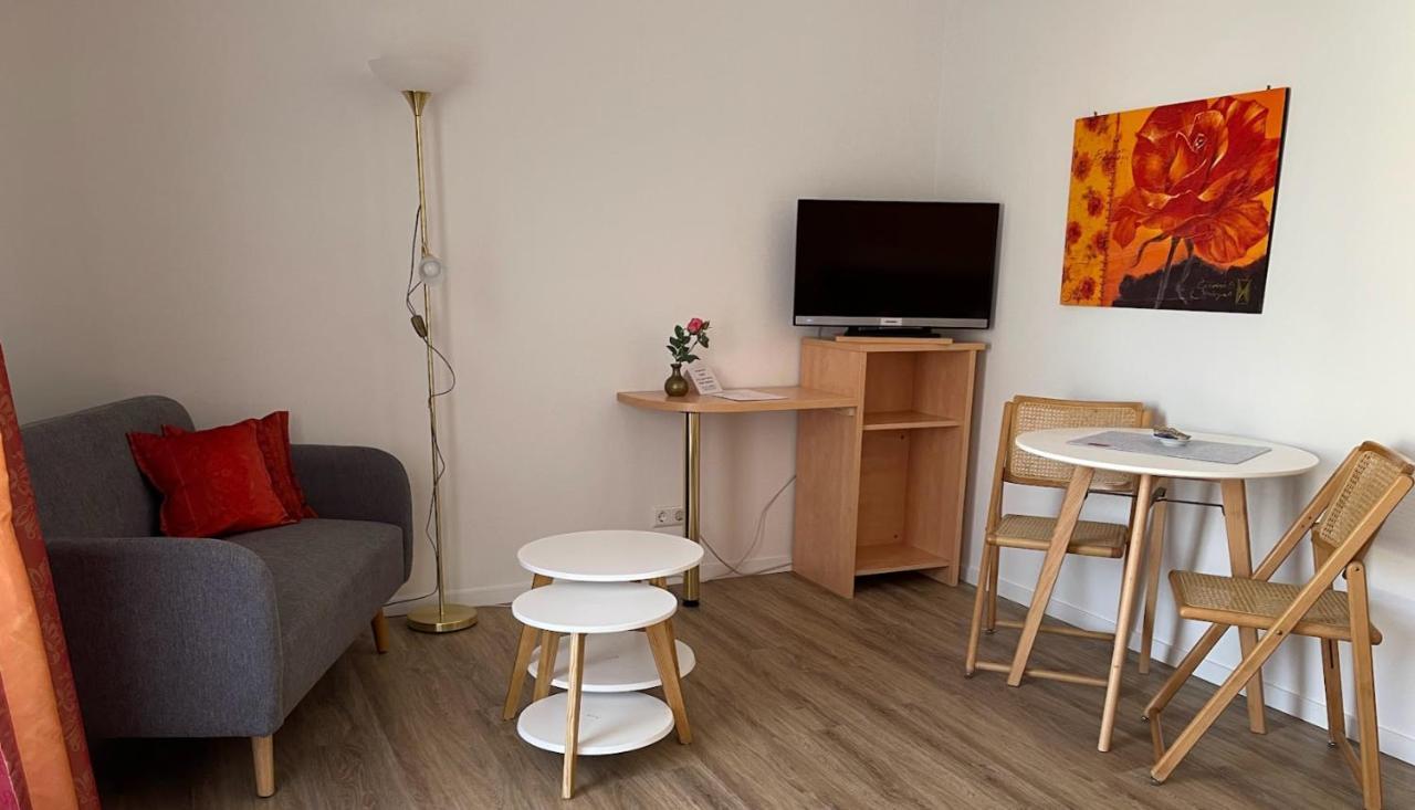 Zum Schwanen Garni Hotel Buggingen Екстериор снимка