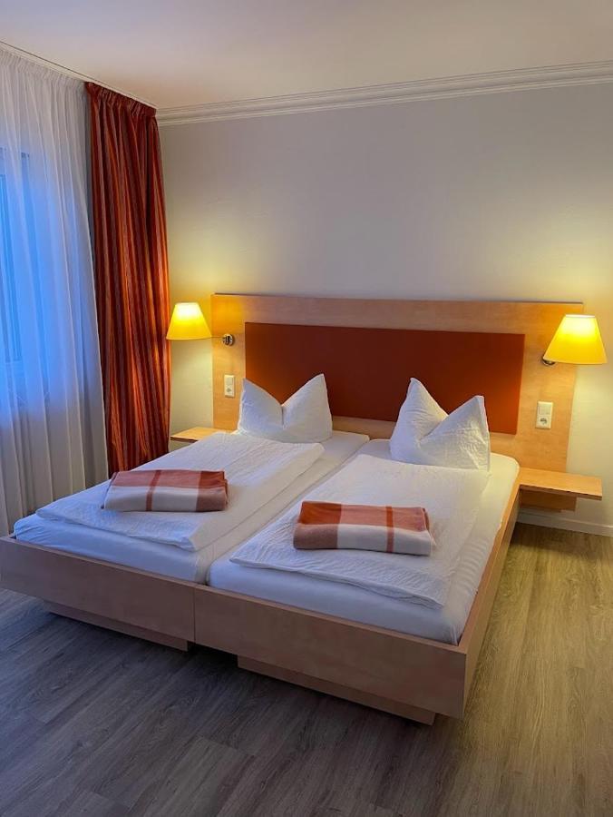 Zum Schwanen Garni Hotel Buggingen Екстериор снимка