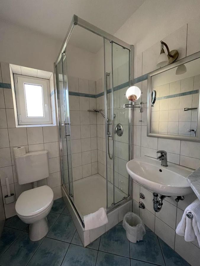 Zum Schwanen Garni Hotel Buggingen Екстериор снимка