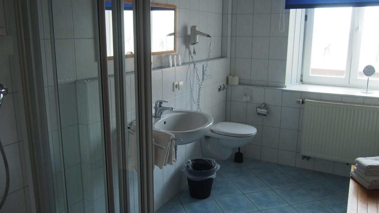 Zum Schwanen Garni Hotel Buggingen Екстериор снимка